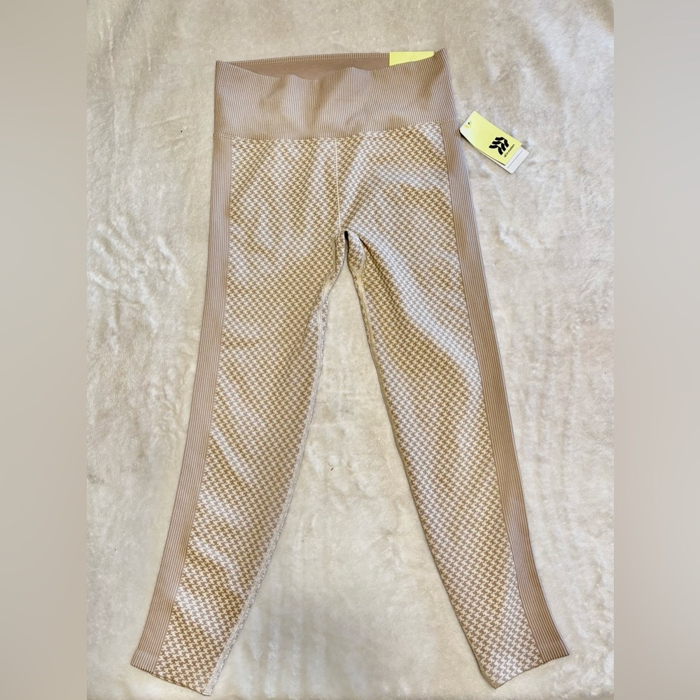 All in Motion Tan Patterned Leggings for Breathable Comfort